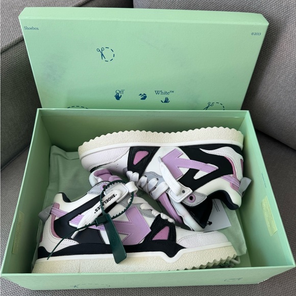OFF-WHITE SNEAKERS - Picture 1 of 8